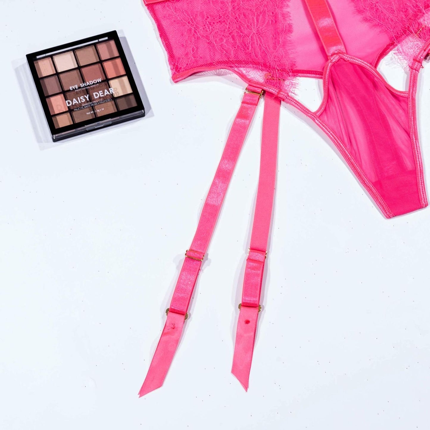 Nyelle Set